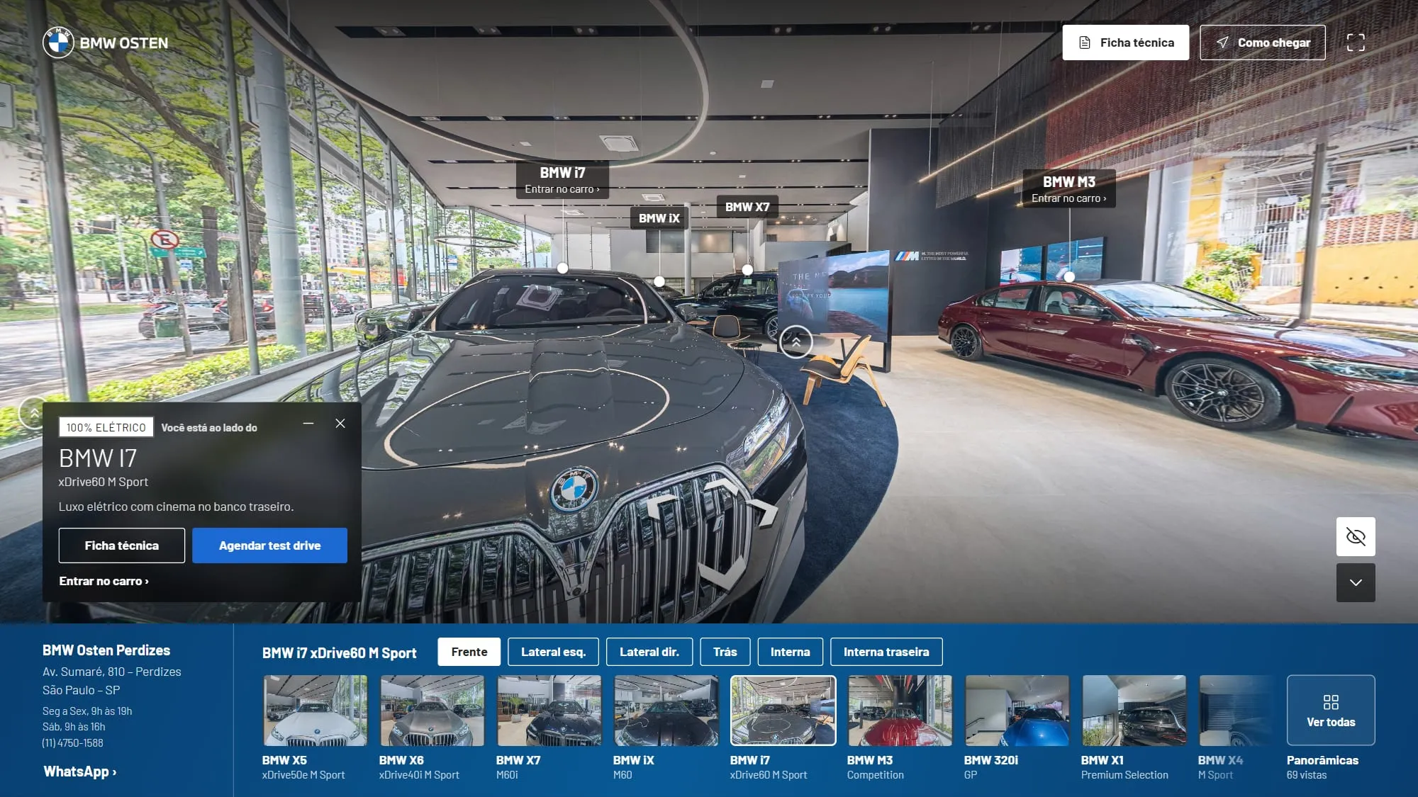 Cartão de proximidade aberto no tour 360° da BMW Osten Perdizes, com o selo 100% Elétrico, a frase Você está ao lado do, o nome BMW i7, a chamada Luxo elétrico com cinema no banco traseiro e os botões Ficha técnica, Agendar test drive e Entrar no carro, na frente do i7 cinza, com os rótulos do iX, do X7 e do M3 ao fundo