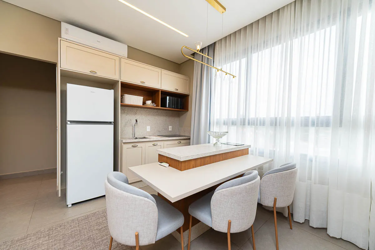 Cozinha do studio decorado do Urban Residence